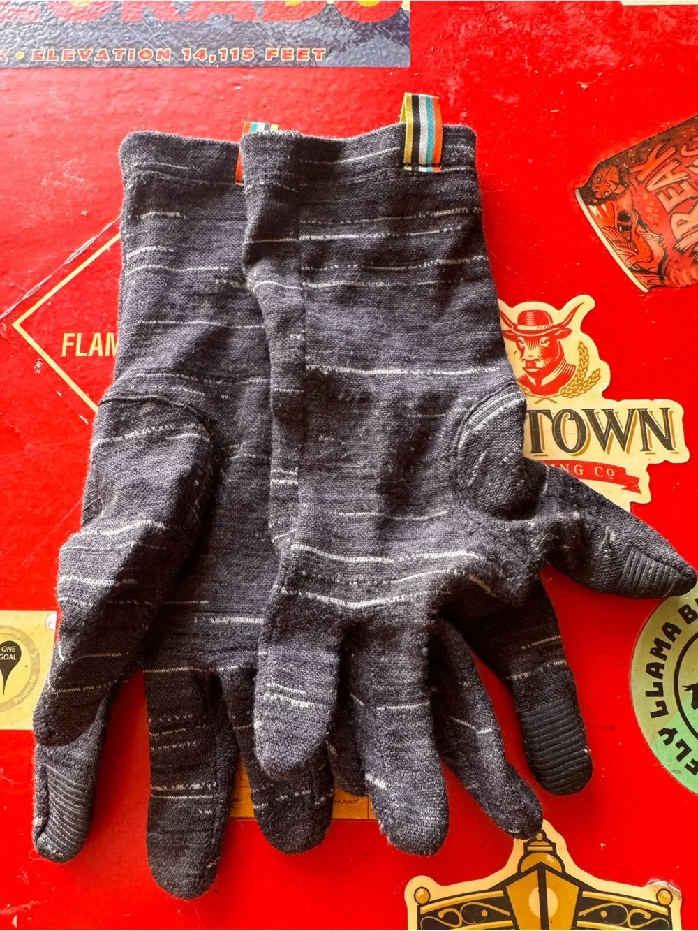 Smartwool Women’s Heathered Black Touchscreen Gloves with Stripe Tab